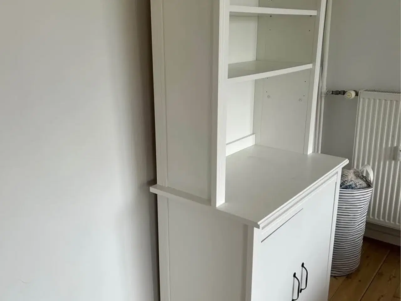 Billede 4 - IKEA Hvid Reol Skab