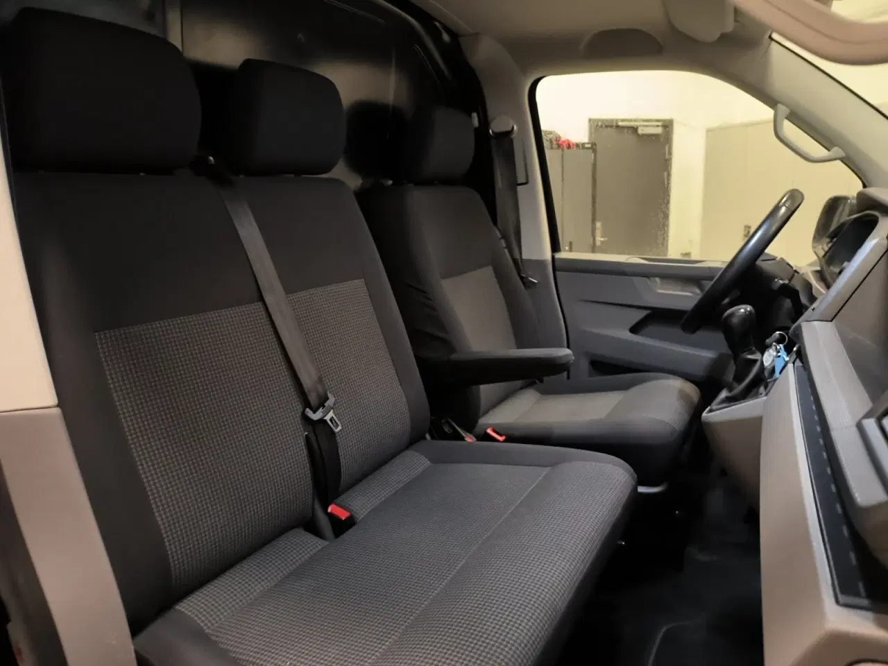 Billede 18 - VW Transporter 2,0 TDi 150 Kassevogn DSG kort