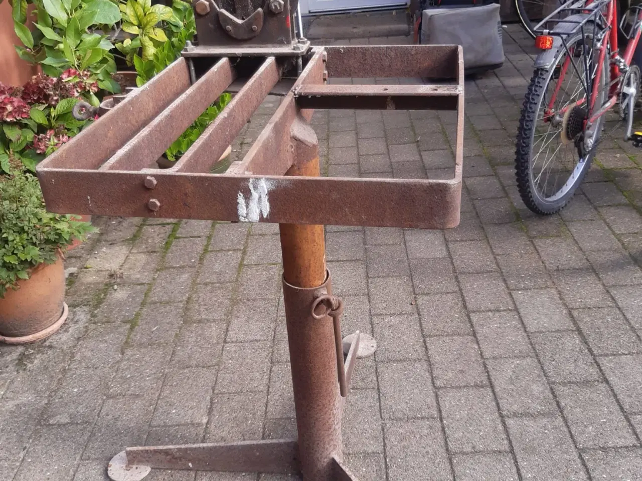 Billede 1 - RØRBUK med plads til at arbejde