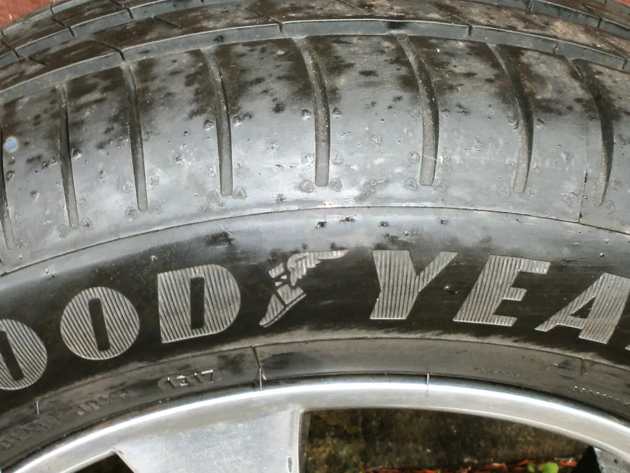 Billede 5 - Goodyear 195/65/R15 dæk på ALU