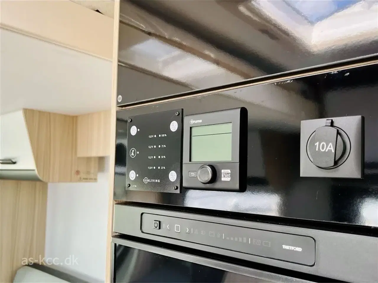 Billede 24 - 2024 - Sun Living S 75 SC   Ny Sun Living S 75 SC automat gear og fritstående dobbelt seng.