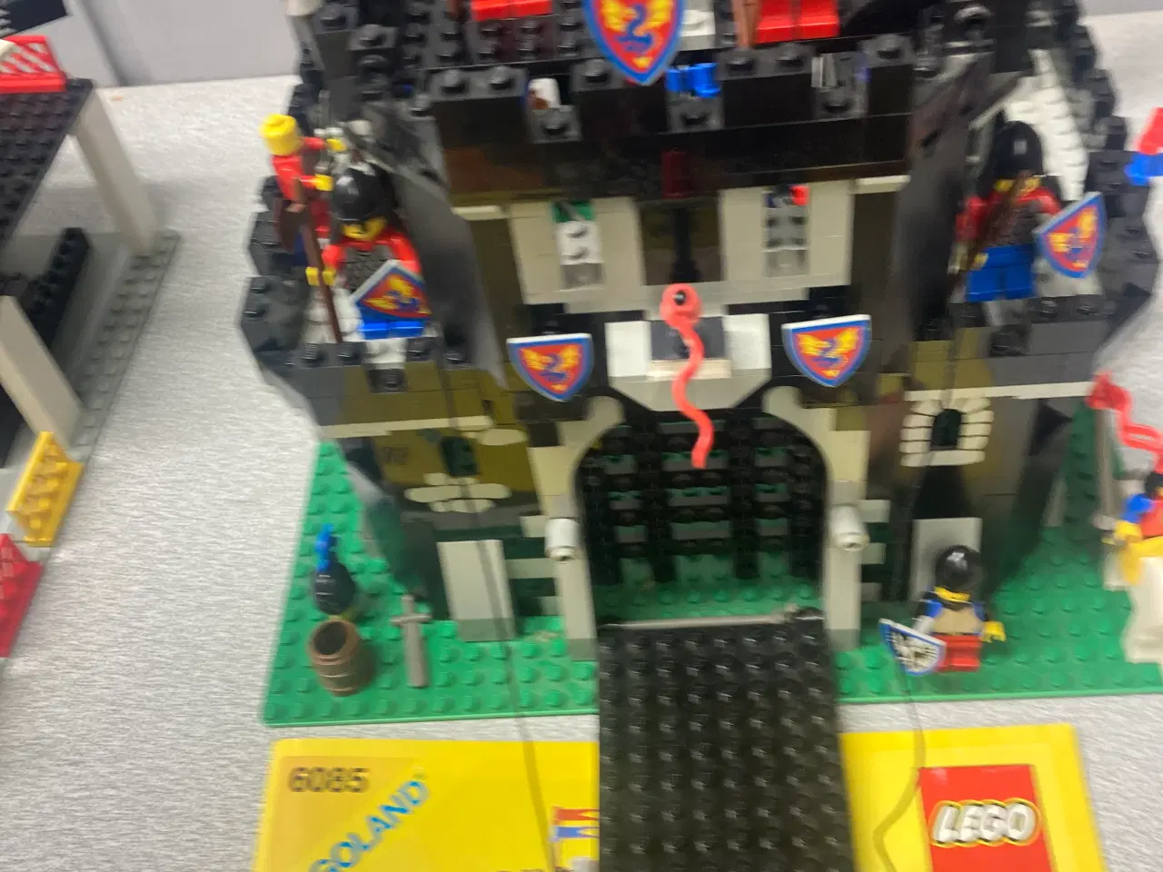 Billede 2 - LEGO politi station og Ridderborg