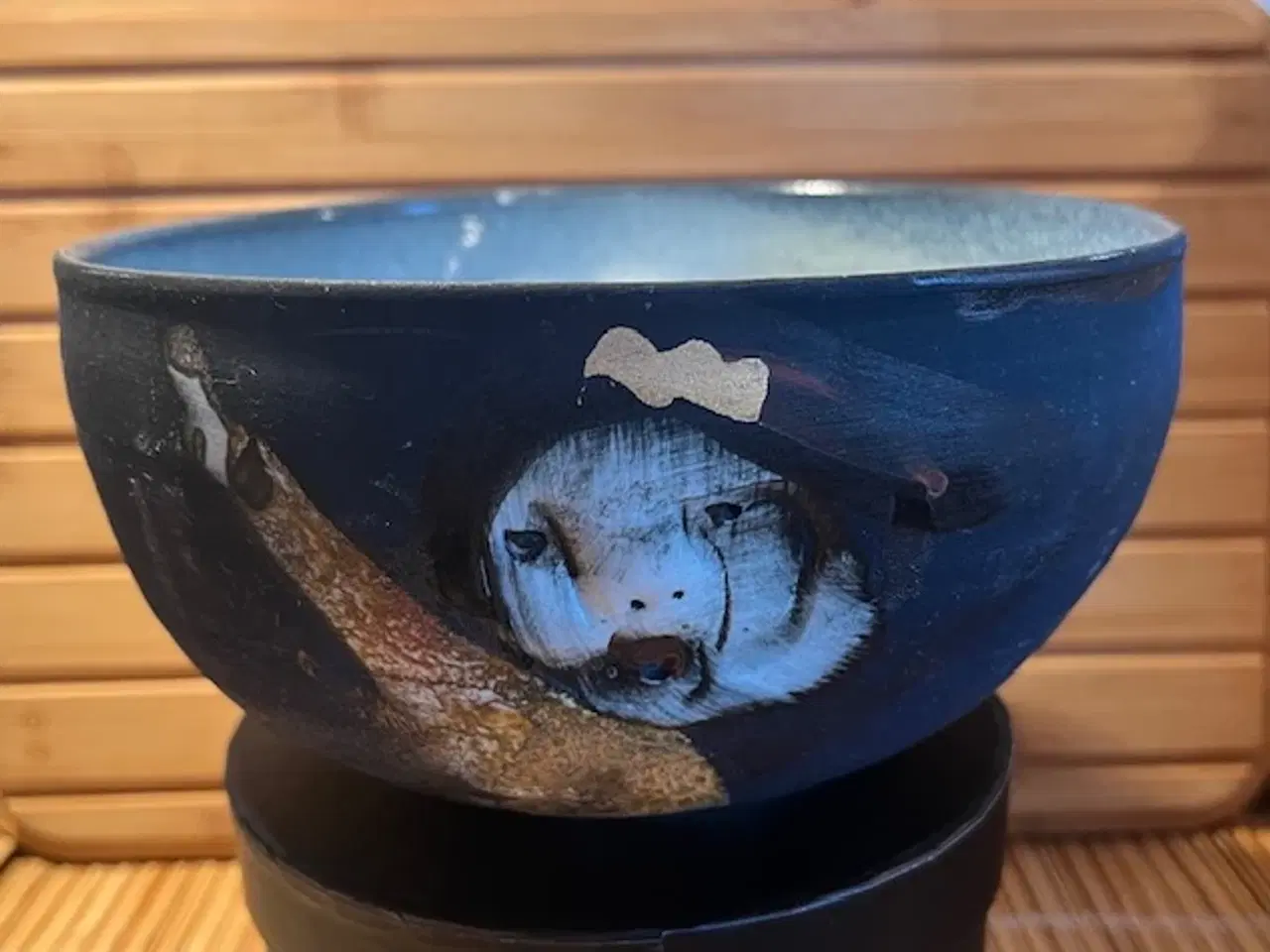 Billede 4 - Peter Lange Keramikskål - ansigtsmotiv og signatur