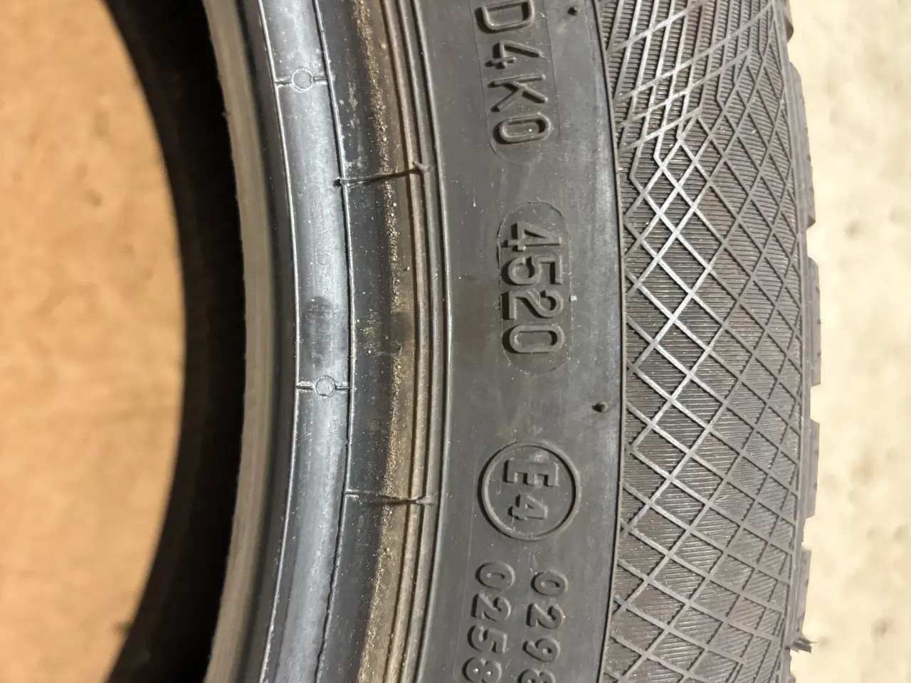 Billede 5 - 4 stk vinterdæk Continental 205/55-17 