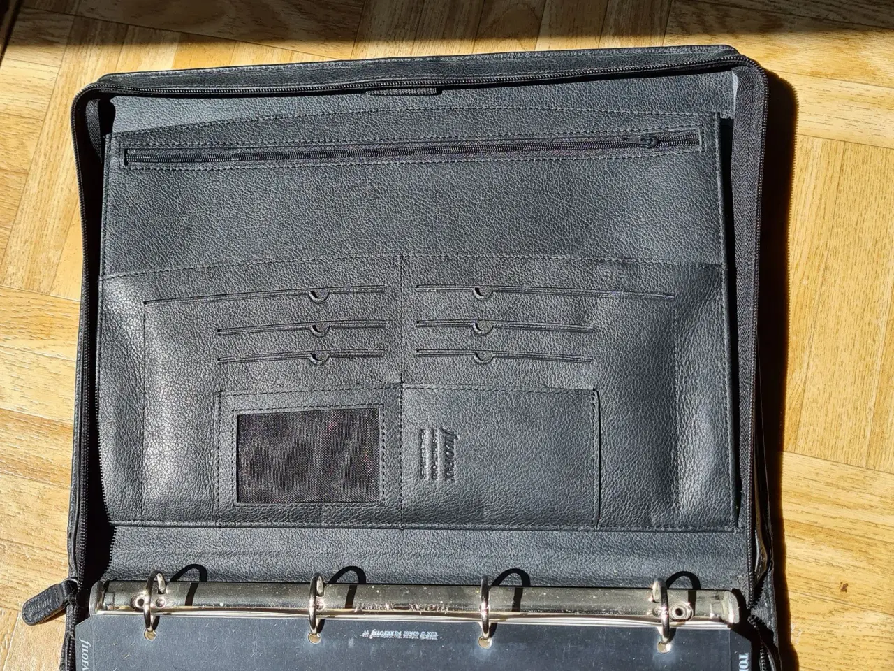 Billede 3 - Filofax kalendertaske i læder
