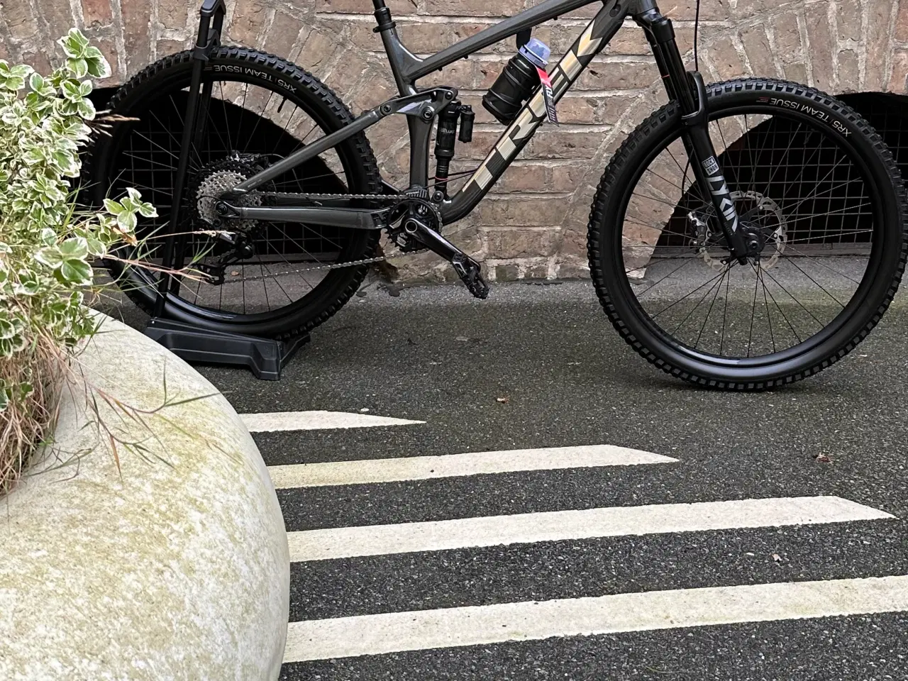 Billede 6 - TREK REMEDY XT EDITION SIZE M/L 