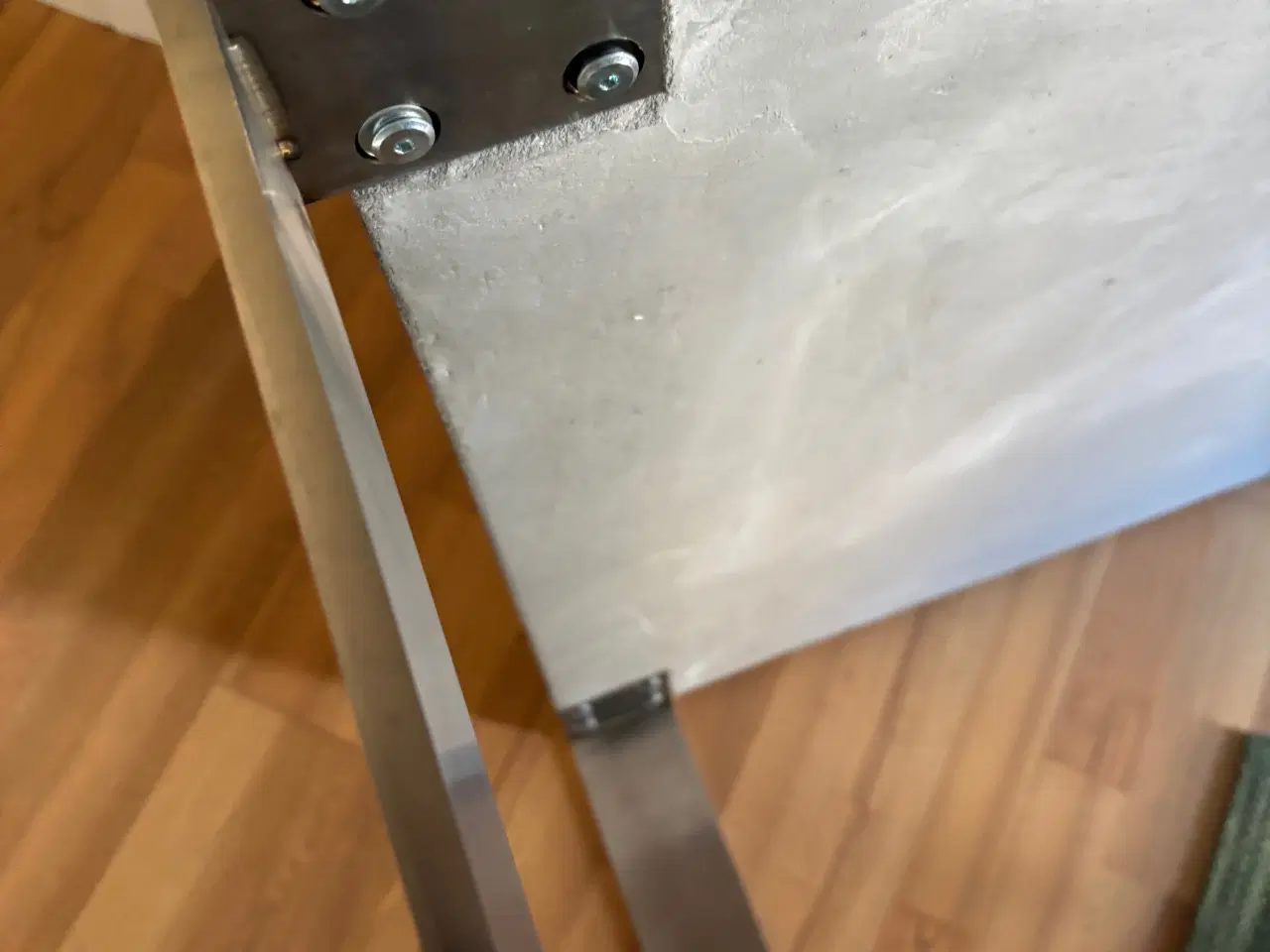 Billede 4 - Massiv sofabord i grå beton, Beacon Design.