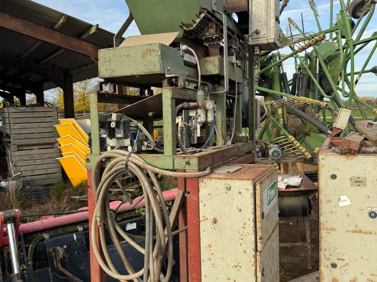 Billede 12 - Har nogen land brugs maskiner jeg skal have solgt