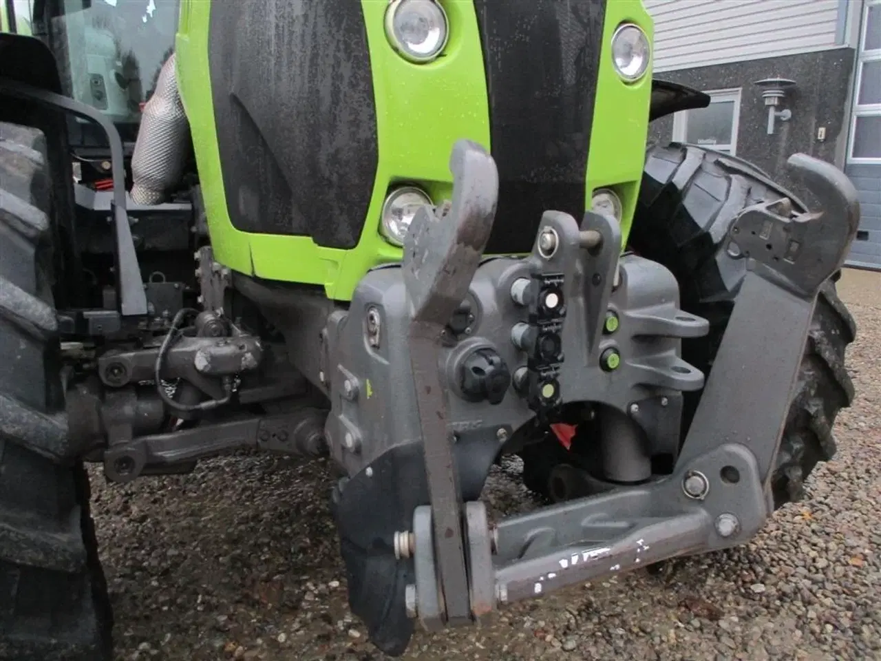 Billede 3 - CLAAS ARION 550 C-matic med frontlift, affjedret foraksel og affjedret kabine.