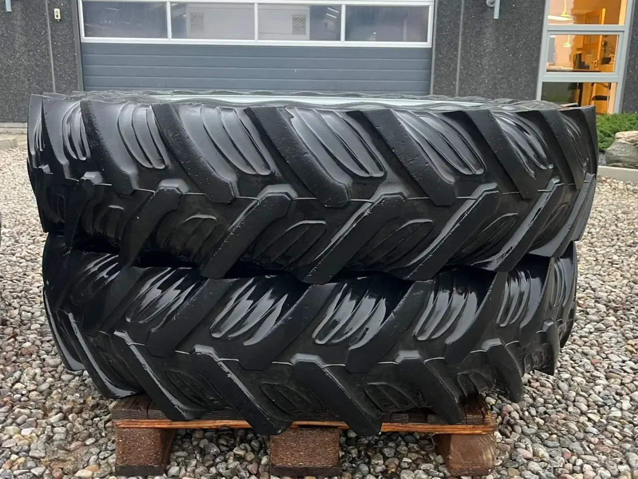 Billede 6 - NDI 14.9R46 og 12,4R36 Komplet sæt