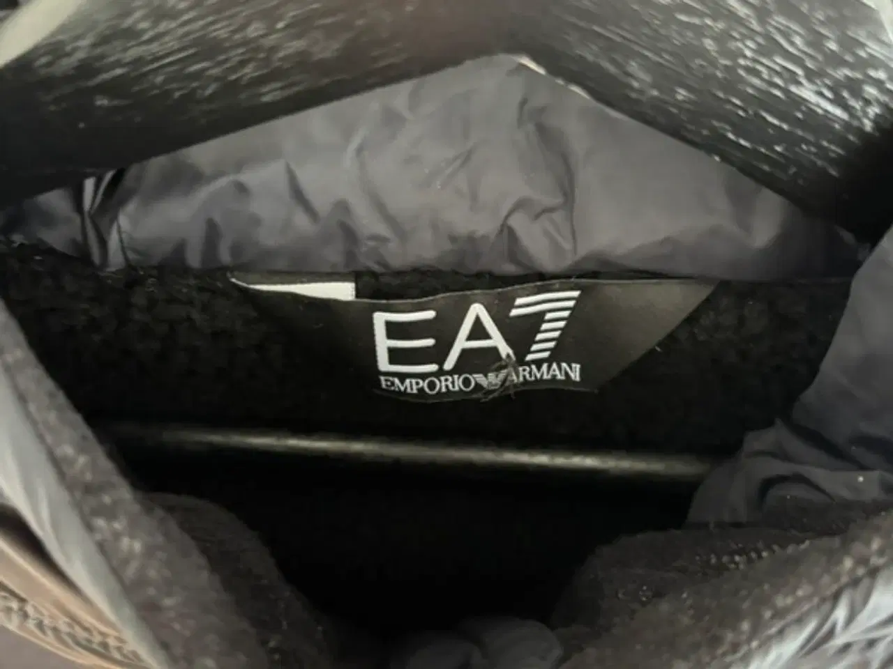 Billede 5 - Armani EA7 jakke i sort til mænd