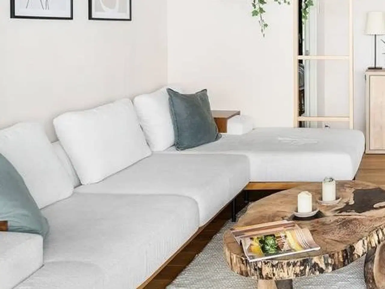 Billede 3 - Eksklusiv Håndlavet L-Sofa i Minimalistisk Design