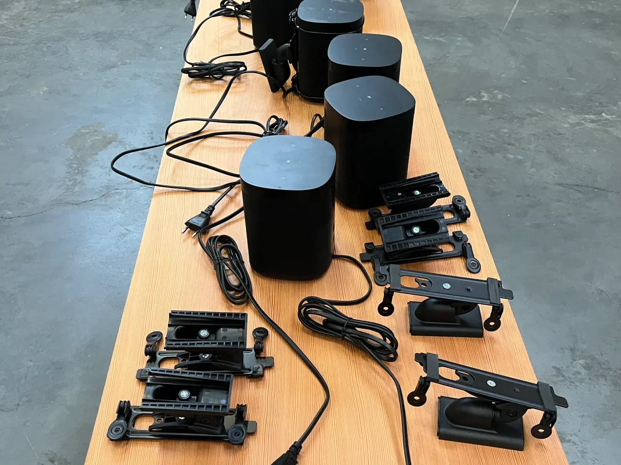 Billede 2 - 7 Sonos One Højtalere med beslag