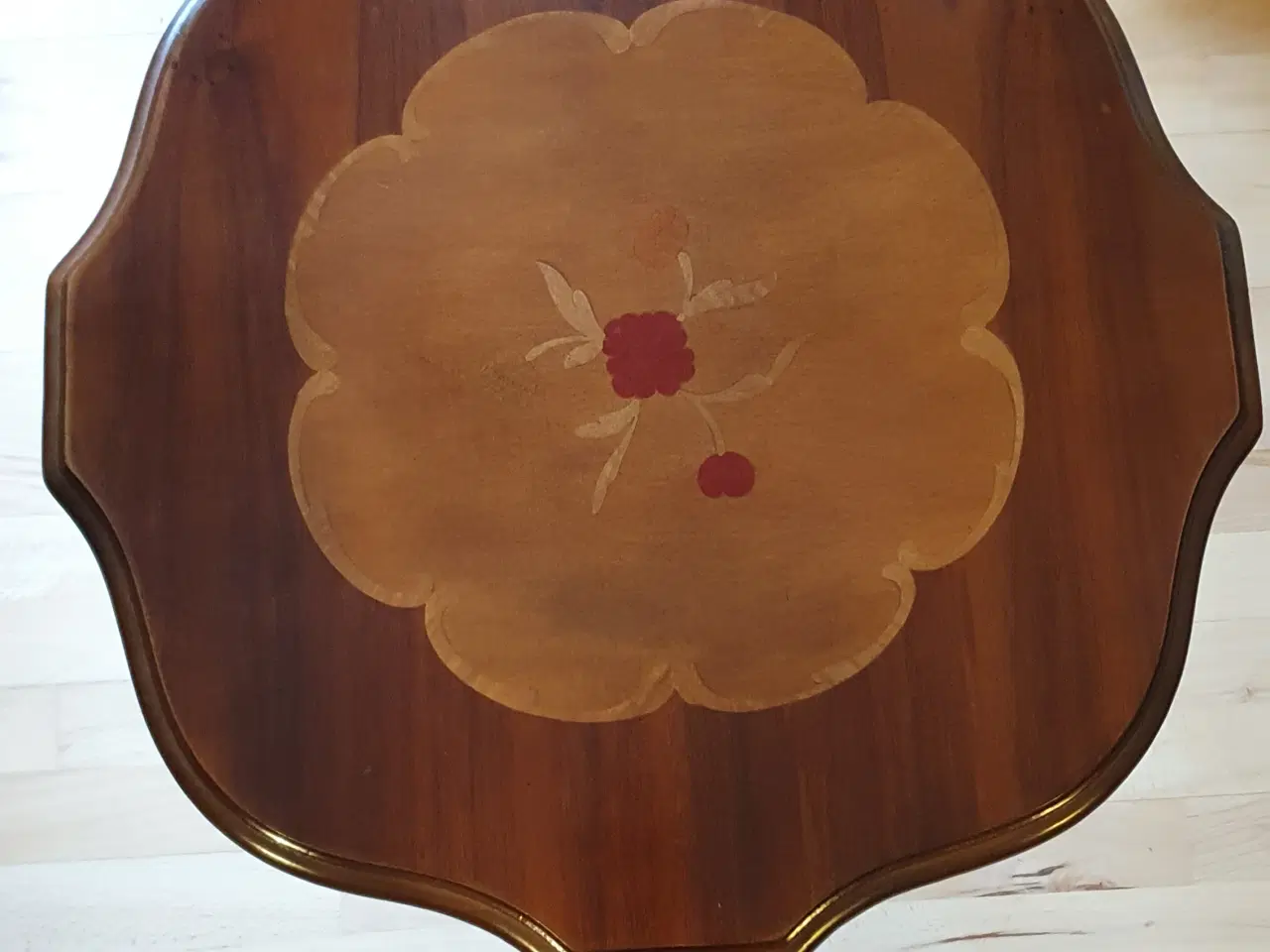 Billede 2 - Vintage lampebord i mahogni med intarsia