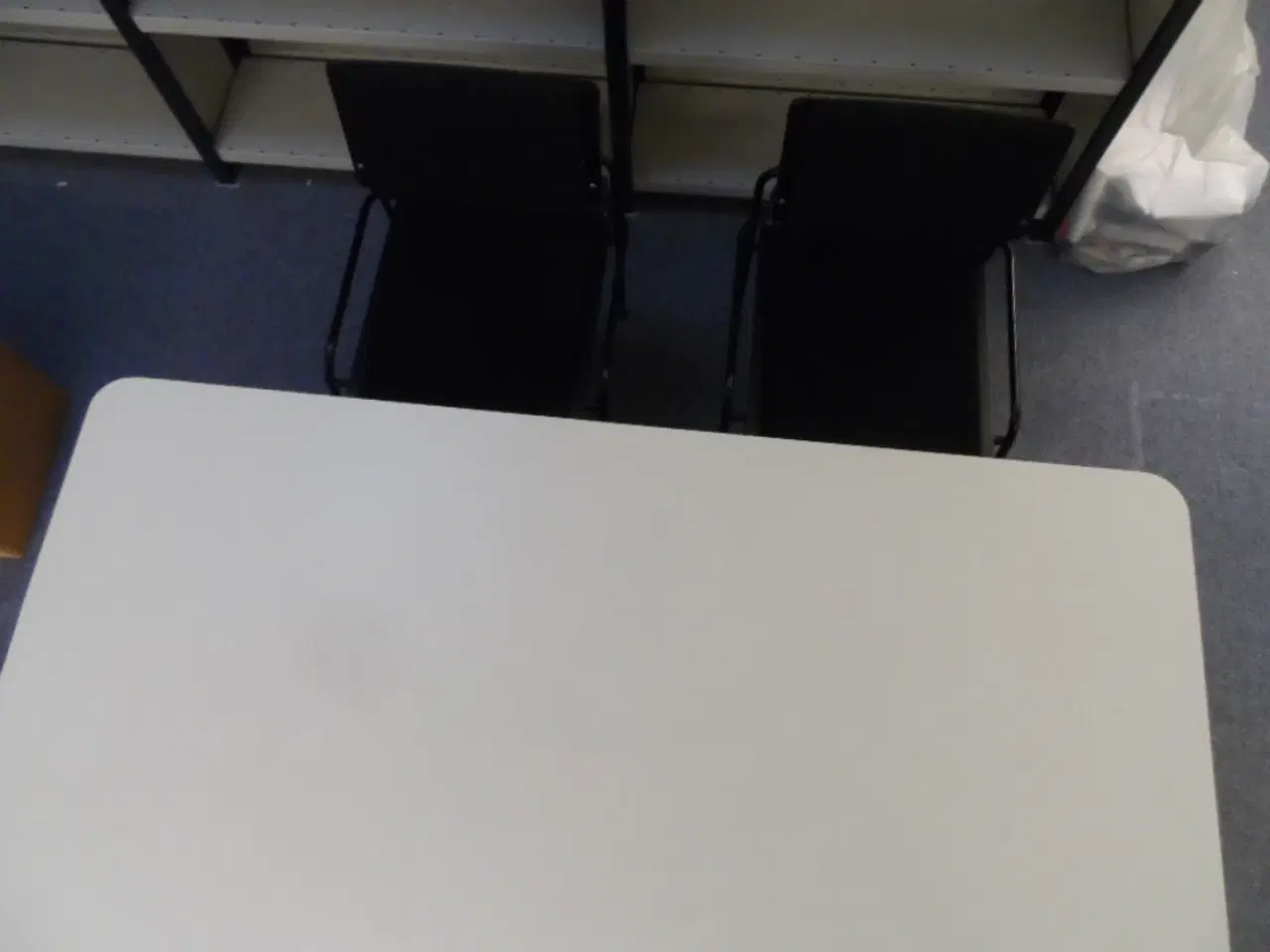 Billede 2 - Kantinebord med stole