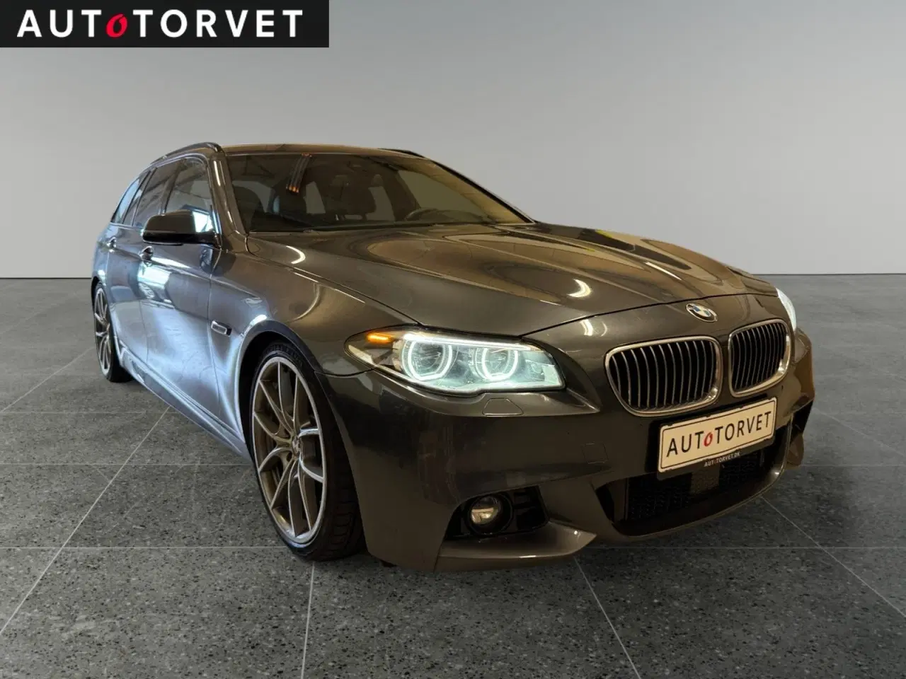 Billede 2 - BMW 530d 3,0 Touring M-Sport xDrive aut.