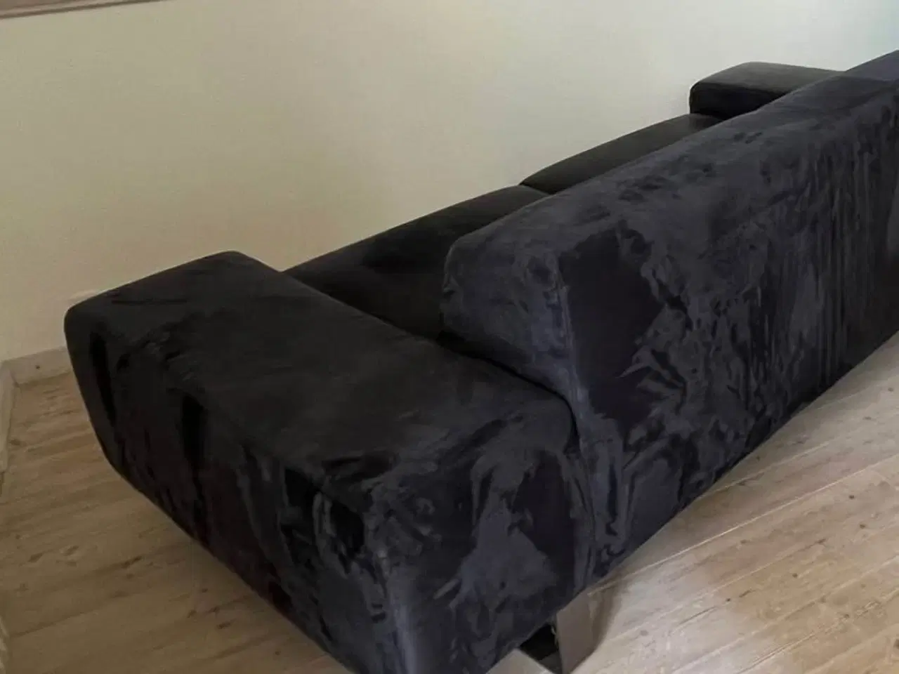 Billede 10 - Sofa og sofabord 
