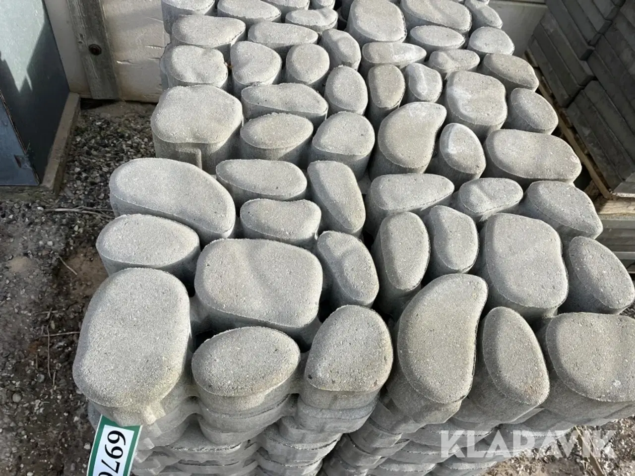 Billede 9 - Græsarmering med pigsten look Farum Beton - 66 styk