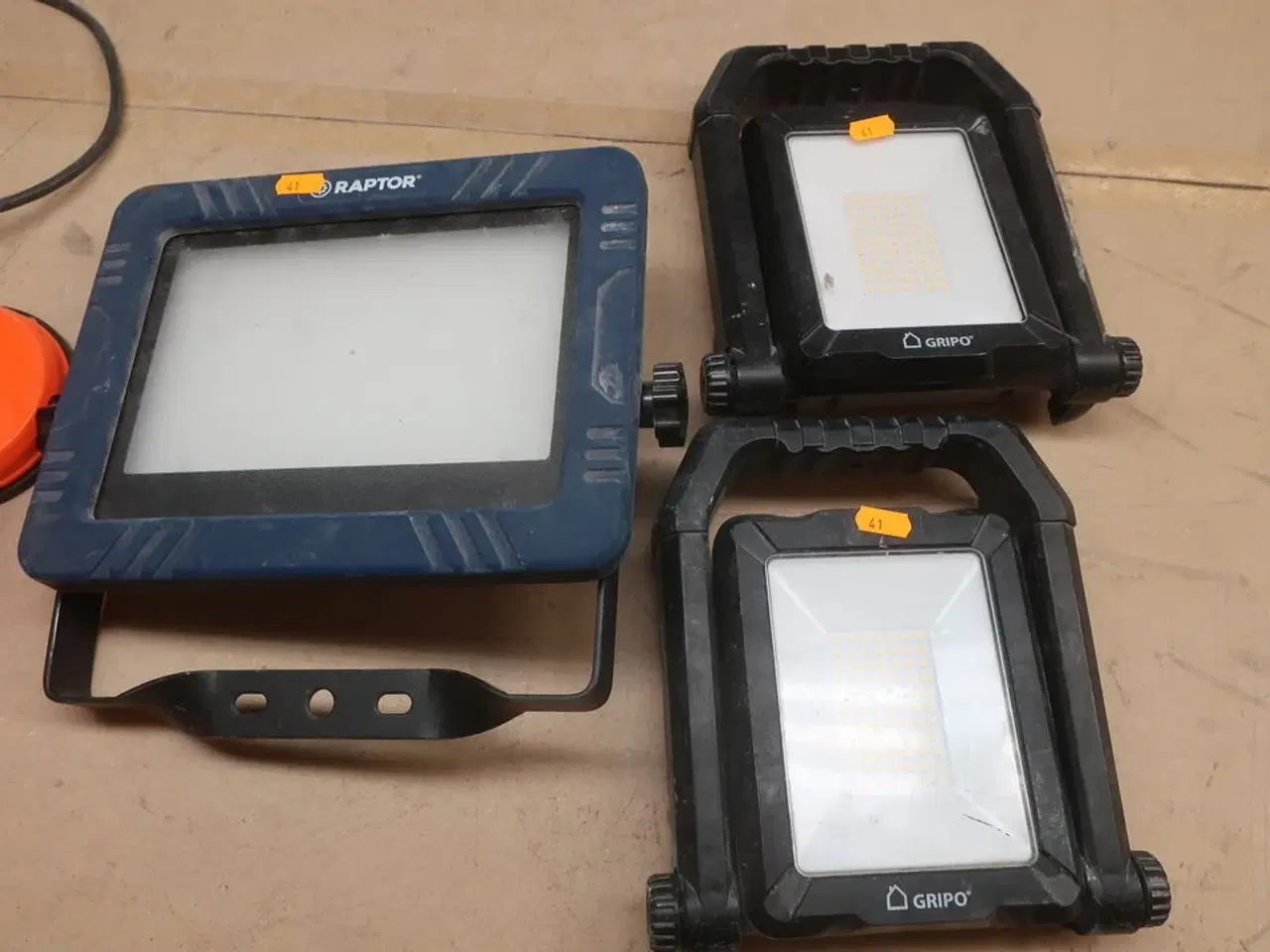 Billede 2 - 4 stk. lamper og 2 stk. sugekopper