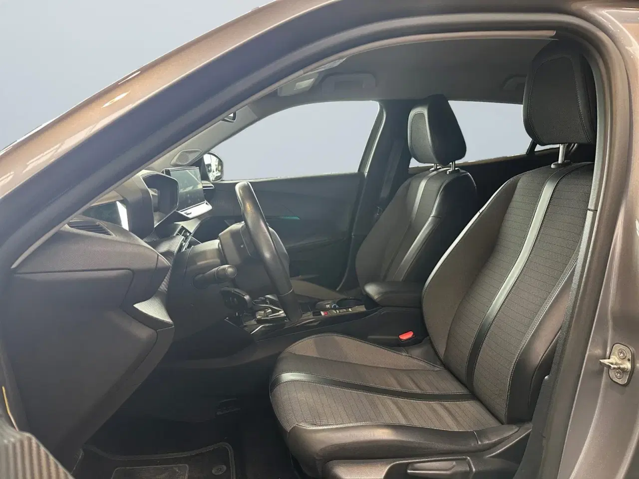 Billede 4 - Peugeot e-2008 50 Active Pack