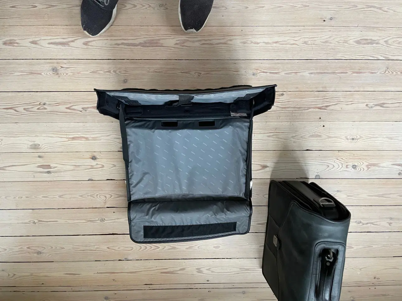 Billede 1 - Læder Computer tasker - Rygsække - Picknick sæt