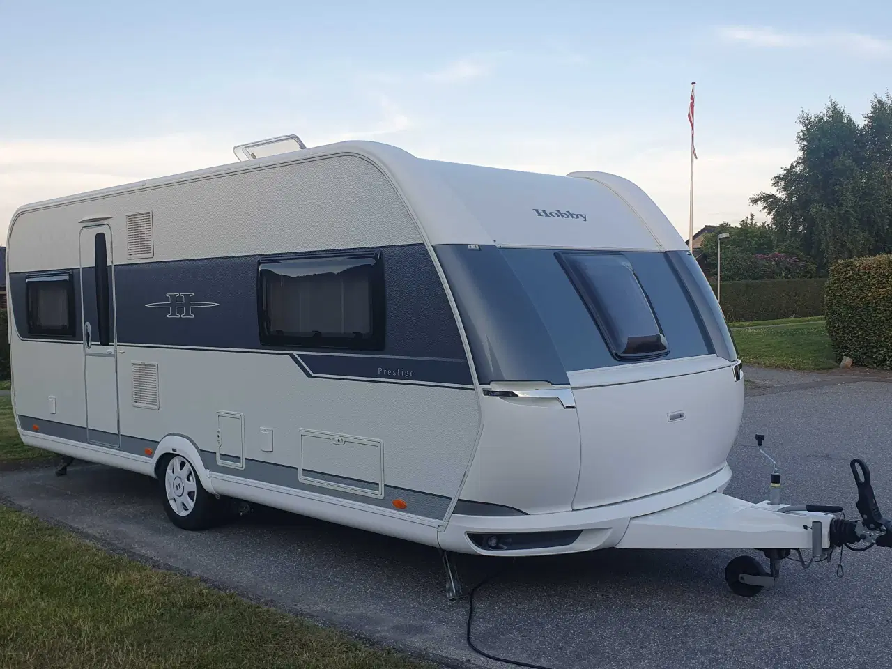 Billede 8 - Campingvogn med køjer.