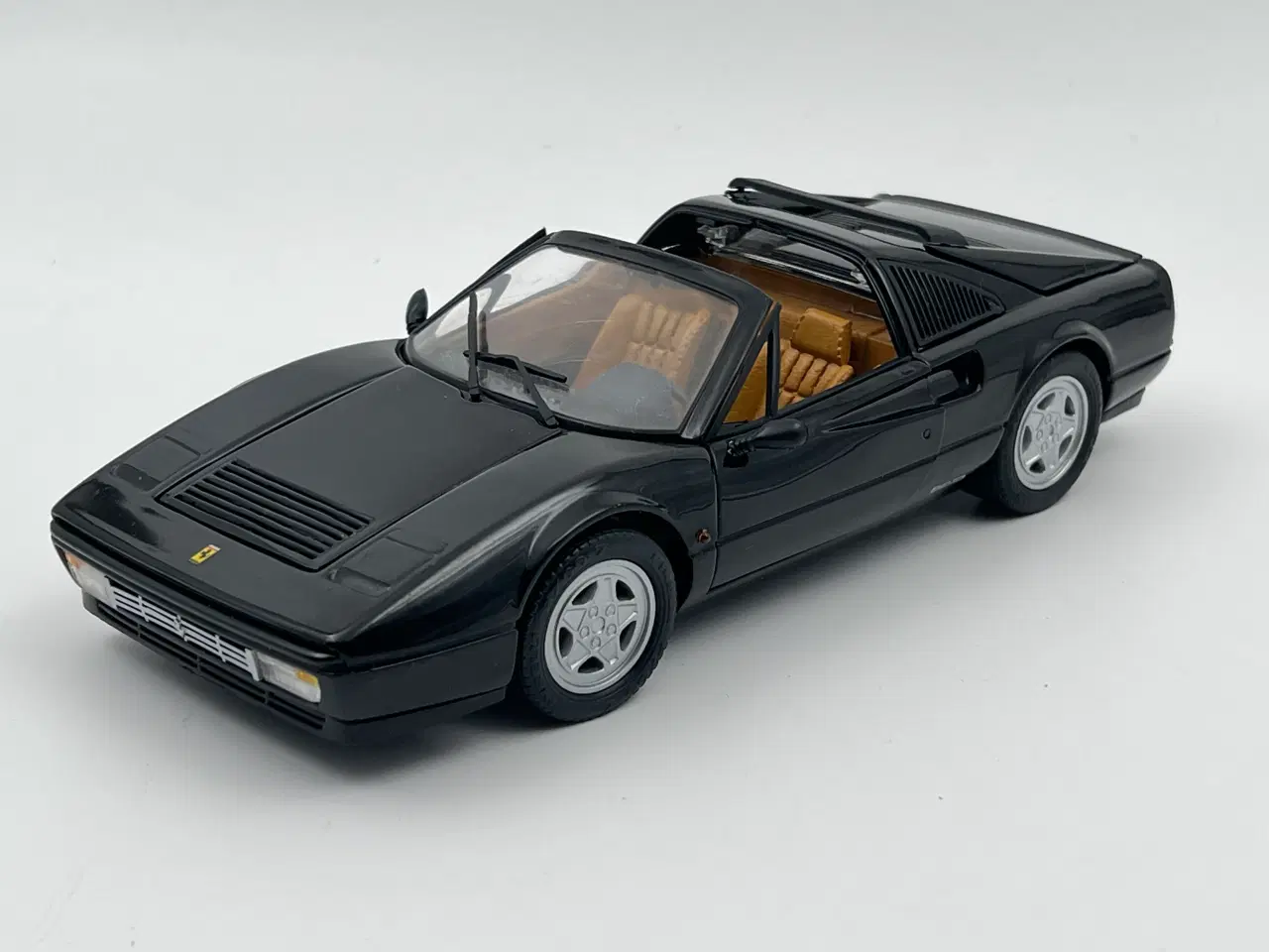 Billede 2 - 1985 Ferrari 328 GTS 3,2 l. V8 - 1:18