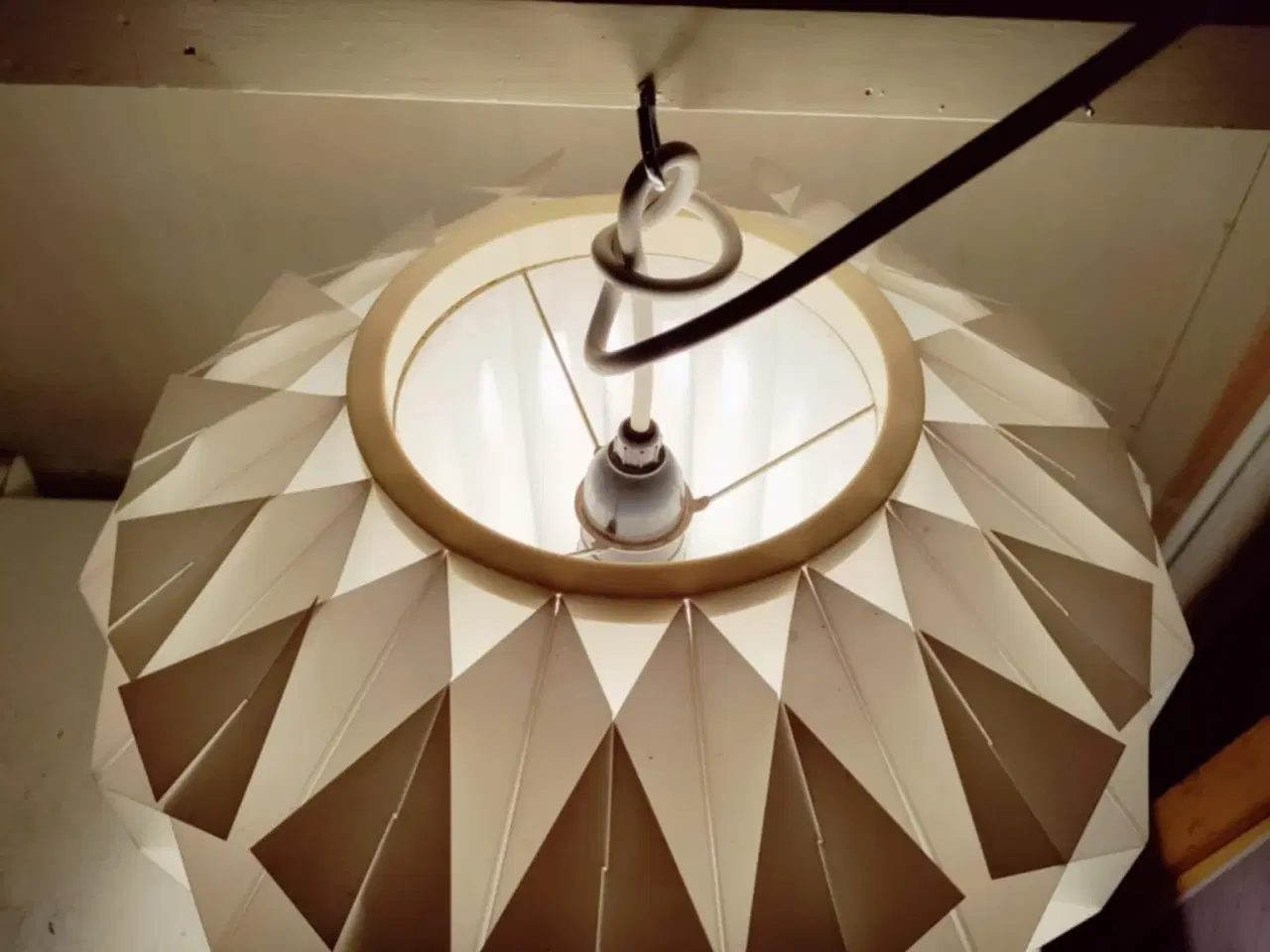 Billede 2 - fint lampe af lars schiøler ved navn facett