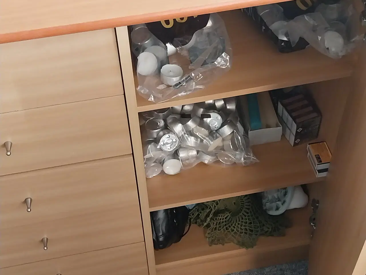 Billede 2 - Kommode/reol til salg