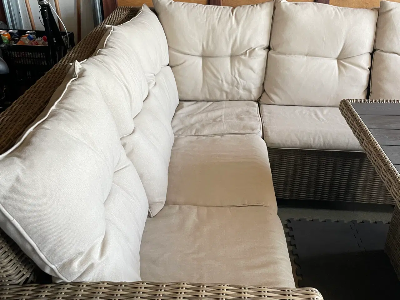 Billede 2 - Hjørnsofa og bord