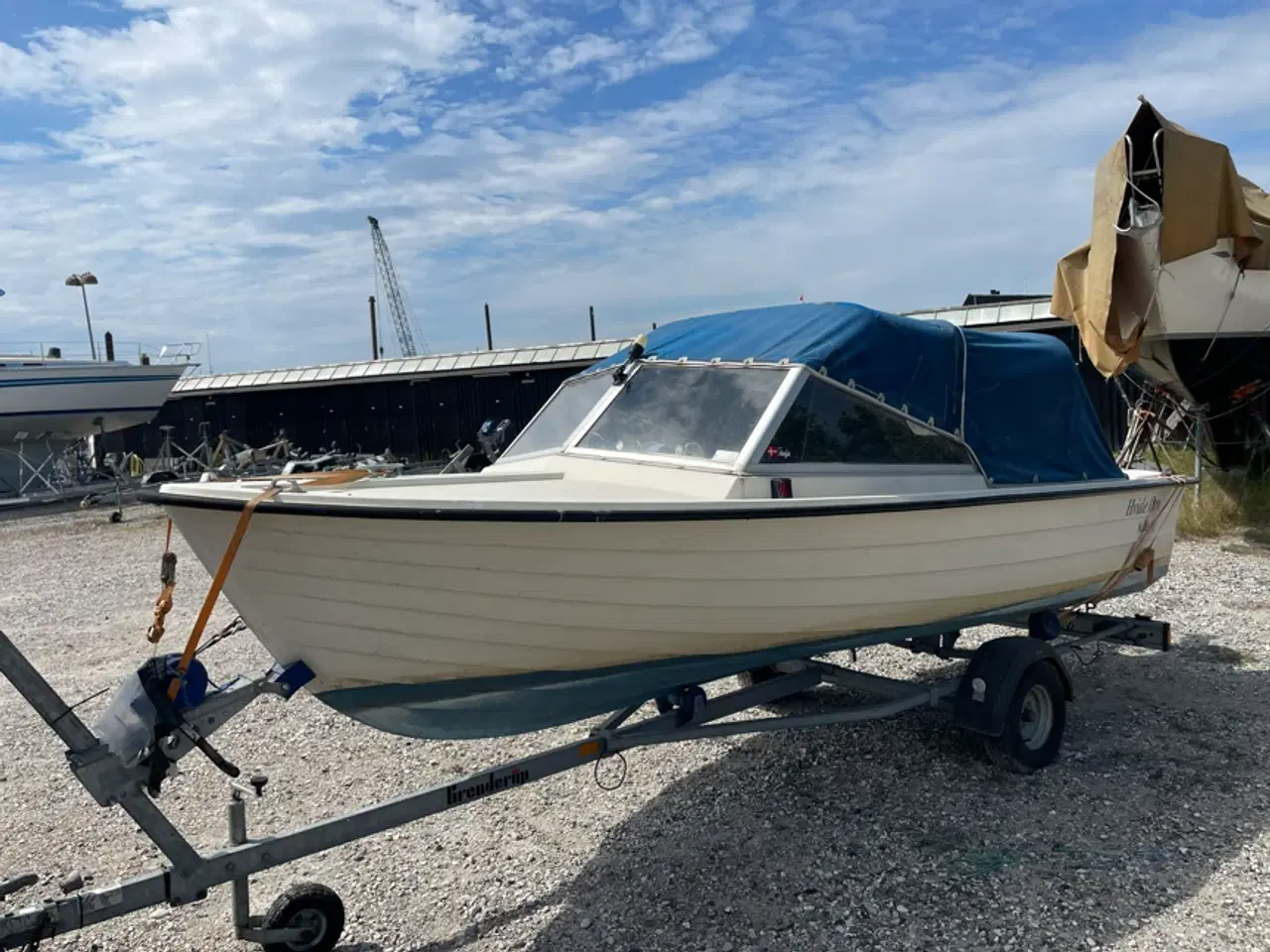 Billede 1 - Motorbåd m. trailer