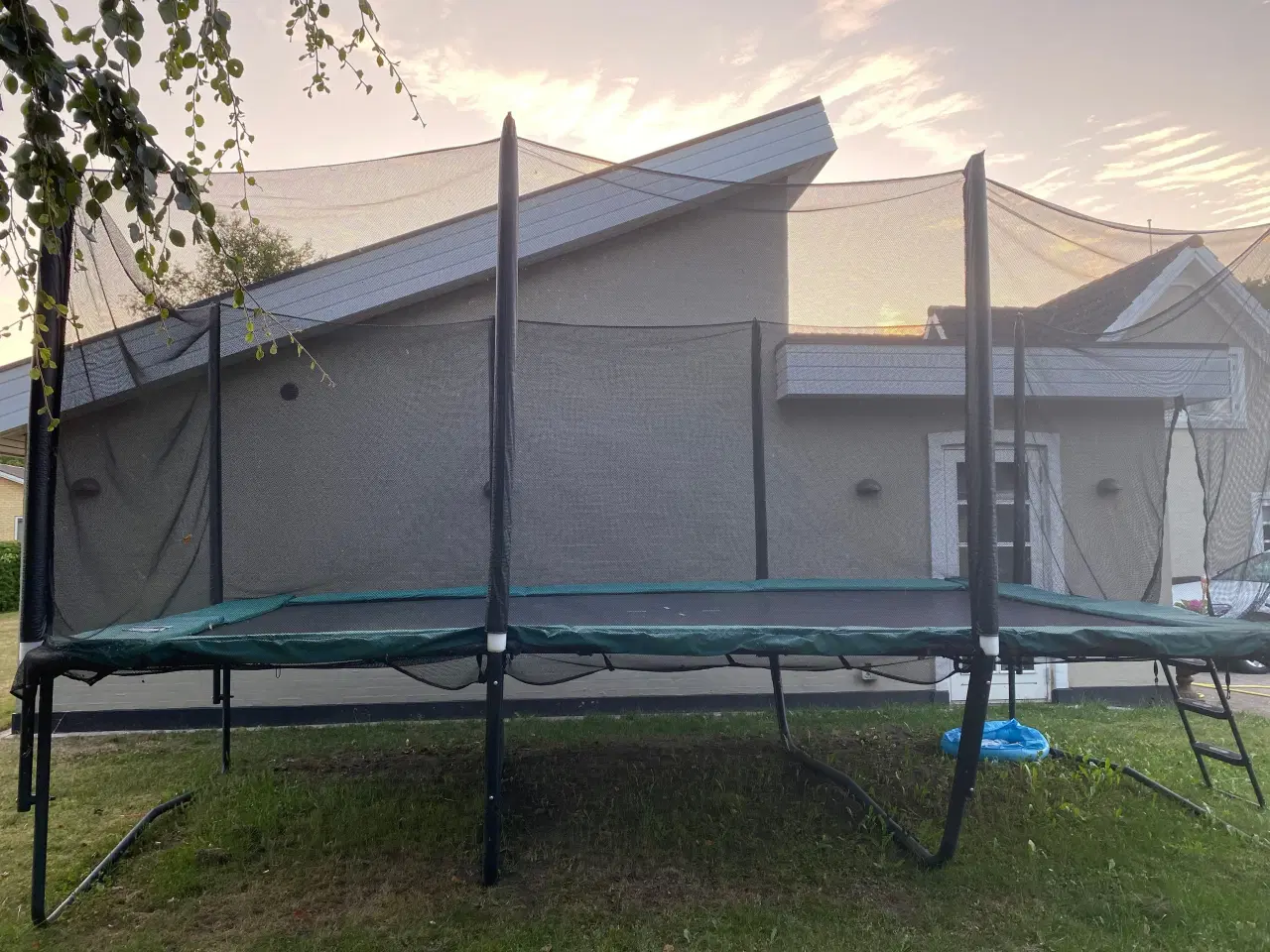 Billede 3 - Firkantet trampolin 3x5 M