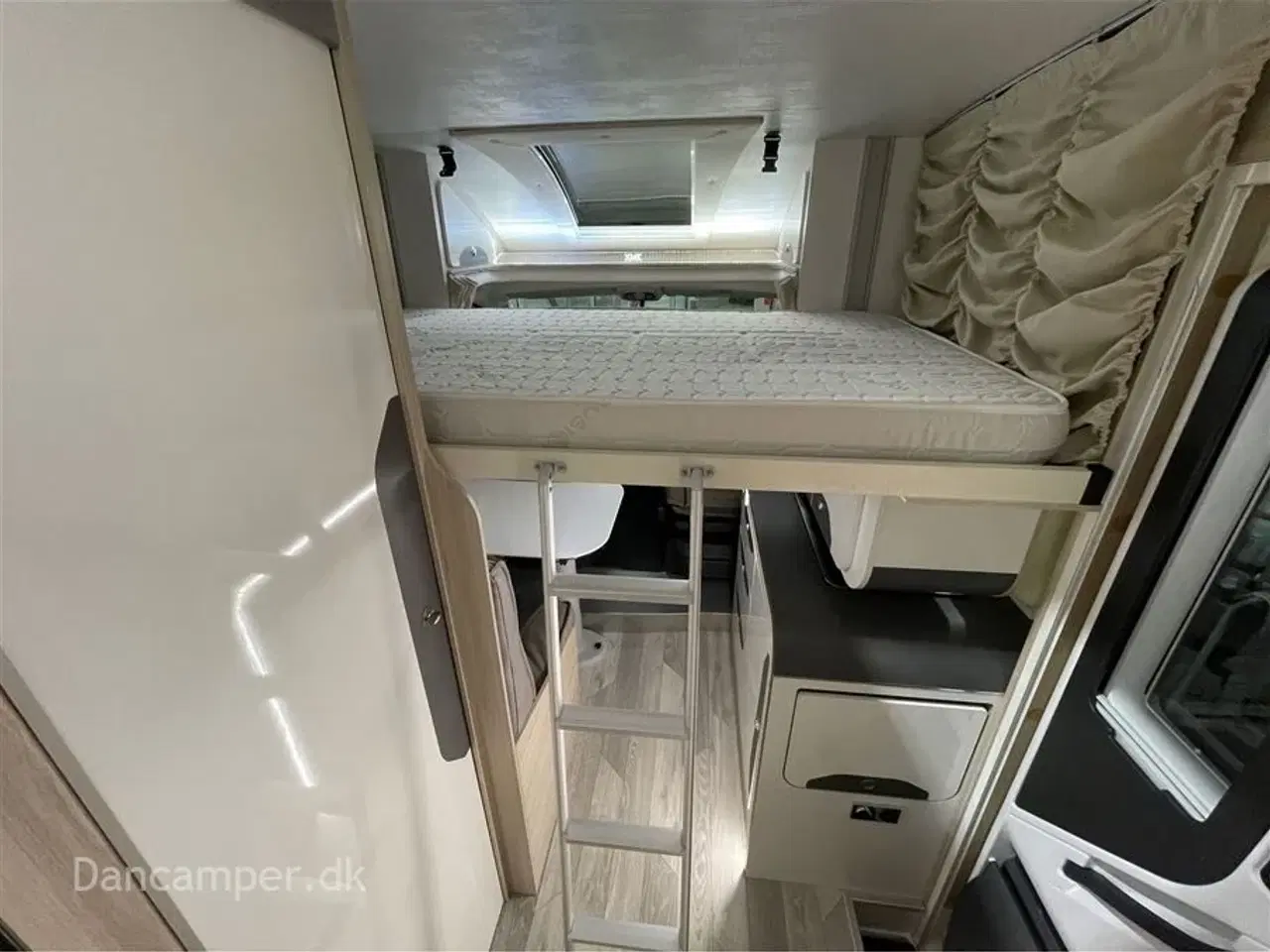 Billede 14 - 2023 - Ilusion   Ilusion XMK 590 Premium, flot lyst interiør, 180 Hk og 9 trins automatgear