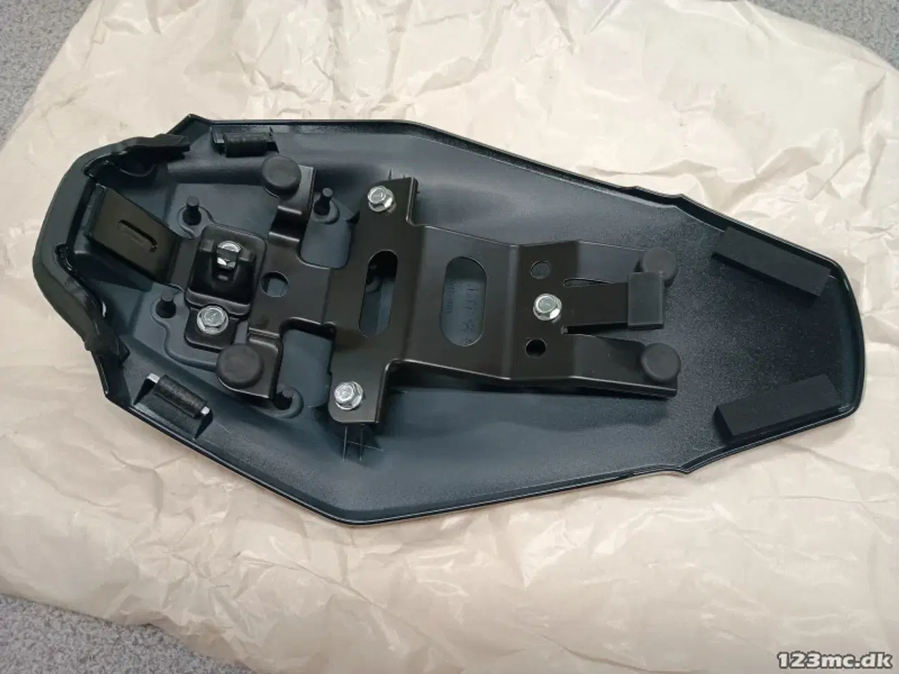 Billede 3 - Sædeskal Kawasaki Z900, 660 Metallic Spark Black