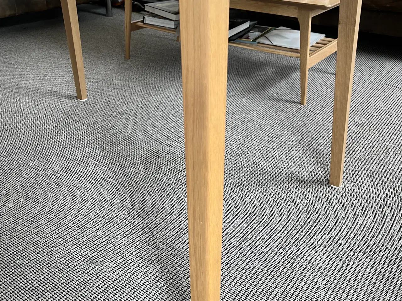 Billede 3 - Spisebord 
