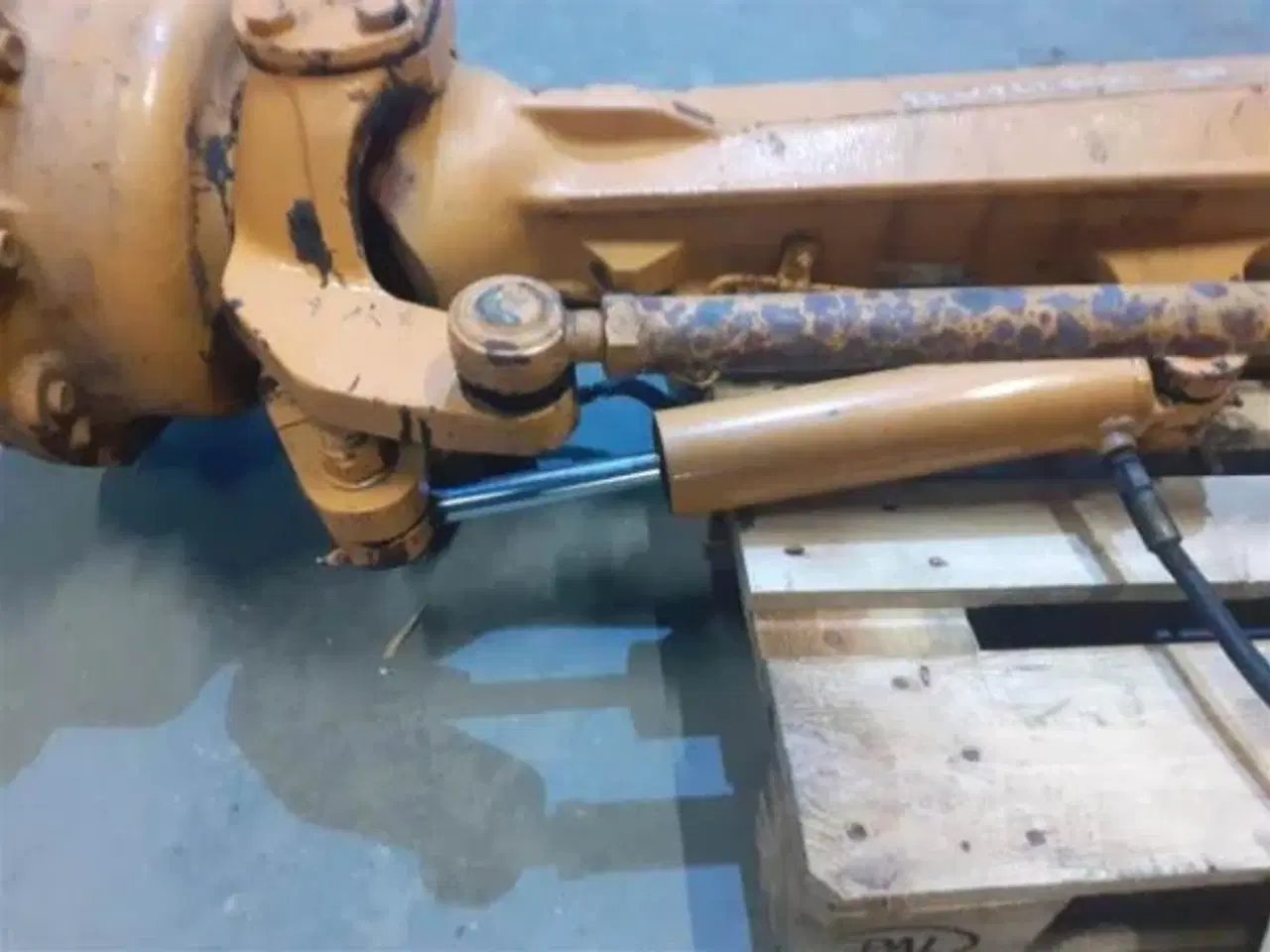 Billede 7 - Case 595 SLE Foraksel 3518276M93