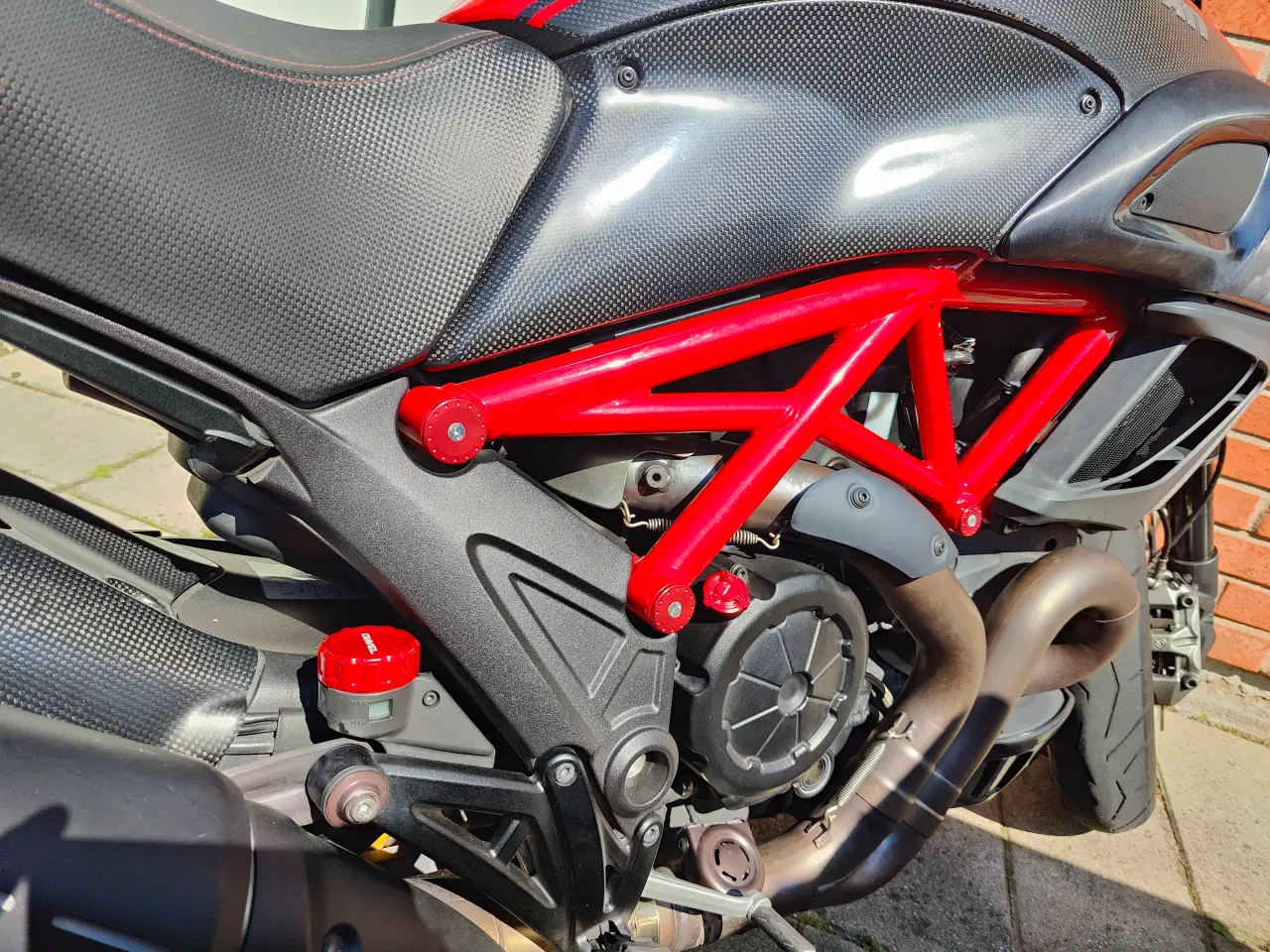 Billede 7 - Ducati Diavel Carbon, model 2012