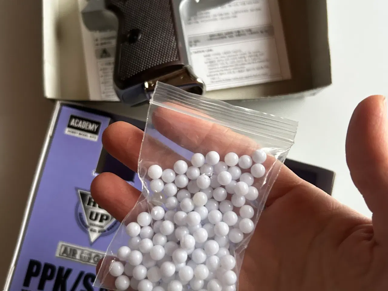 Billede 7 - legetøjspistol.