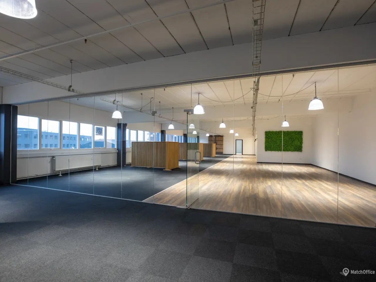 Billede 2 - 1501-39: Roholmsvej 10S, 1tv. - 526 m²