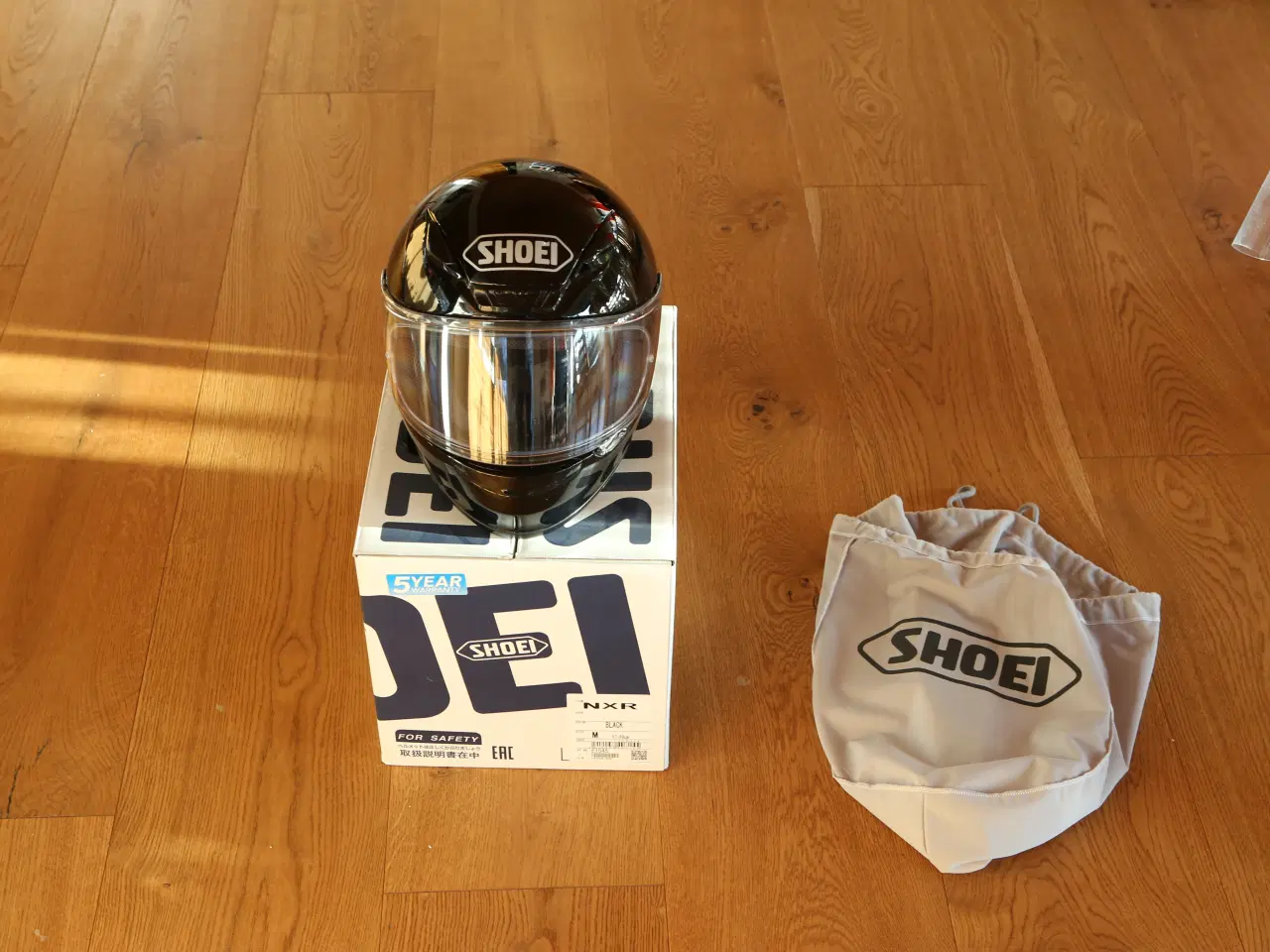 Billede 1 - Styrthjelm Shoi 