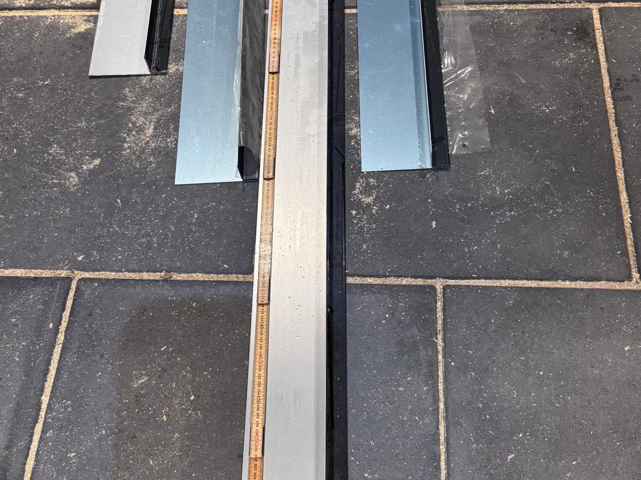 Billede 7 - Isolering, alu profiler, skruer