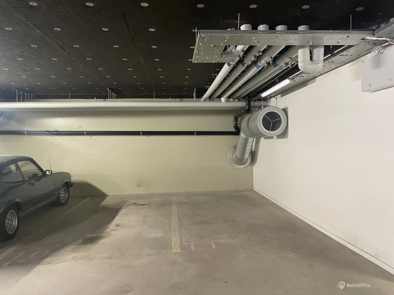 Billede 1 - Ledige parkeringspladser på Tranevej 6A.