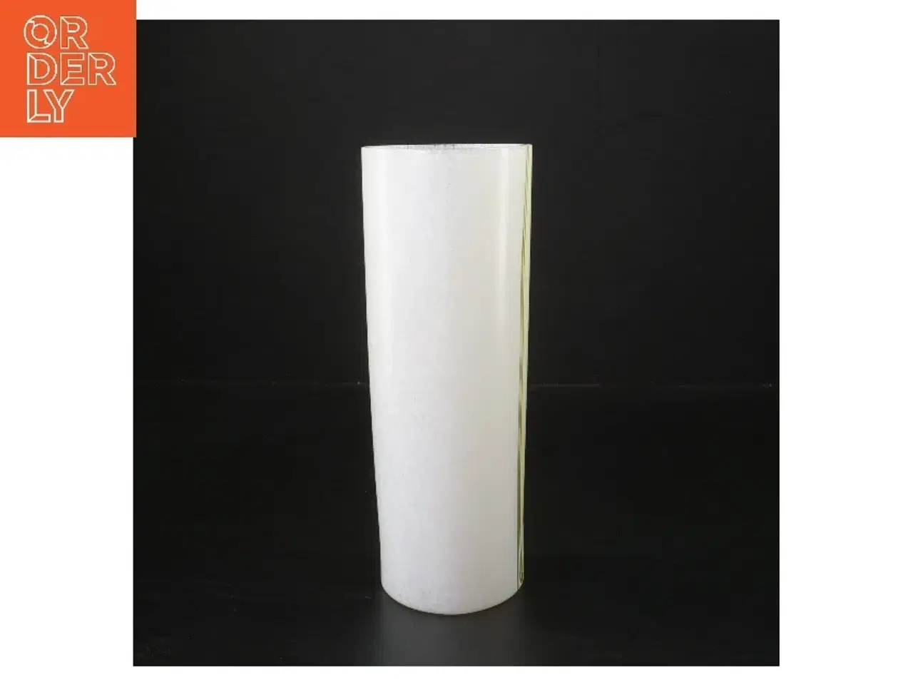 Billede 3 - Hvid glasvase med farvestriber fra kostaBoda (str. 18,5 cm)