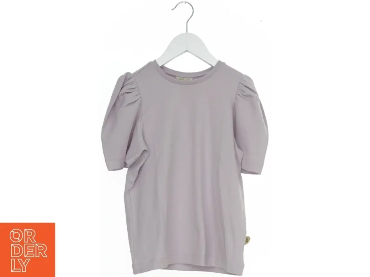 Billede 1 - Lyserød kortærmet bluse med statement fra Pomp de Lux (str. 140)