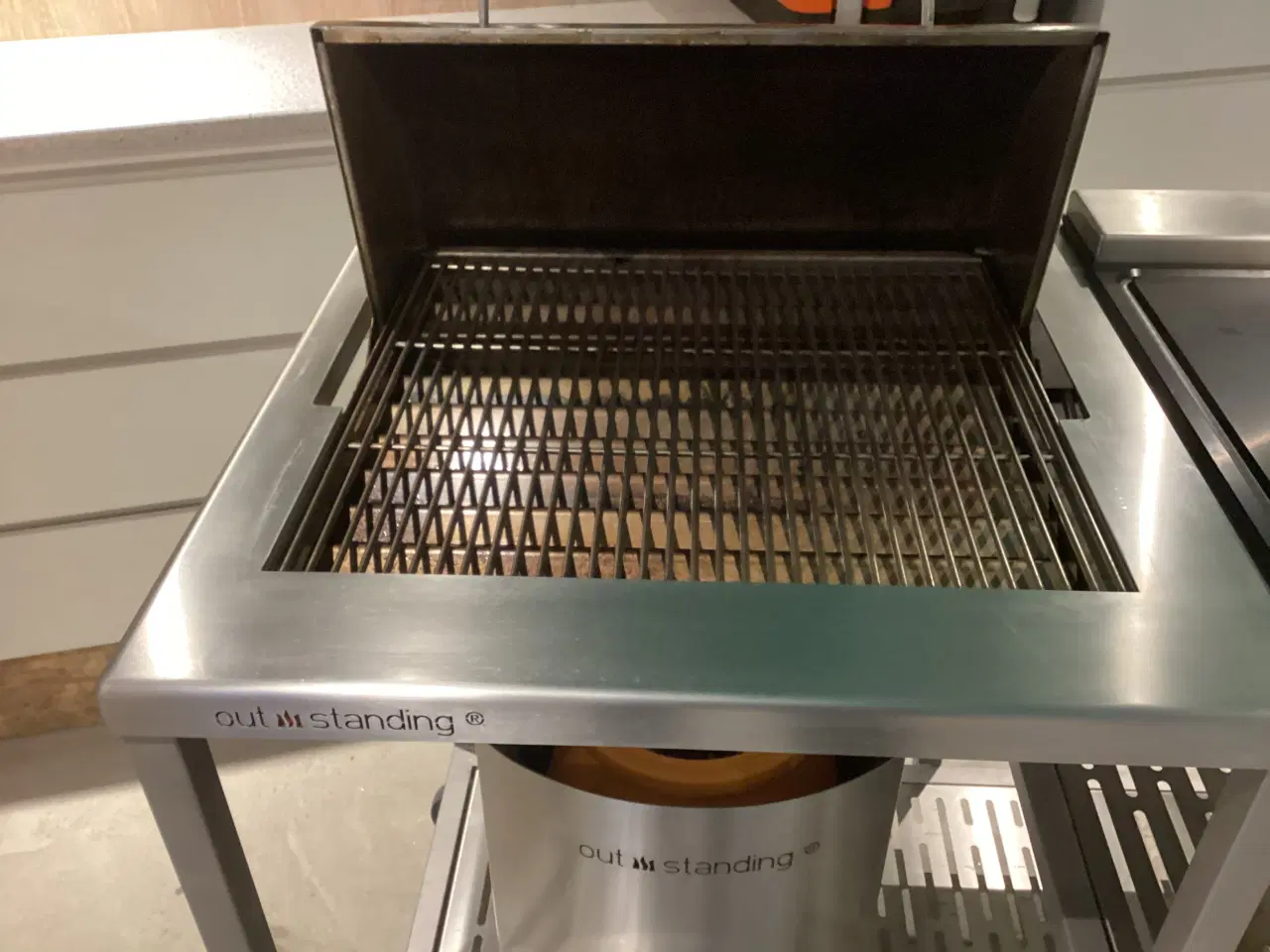 Billede 11 - Udendørs køkken med grill og håndvask