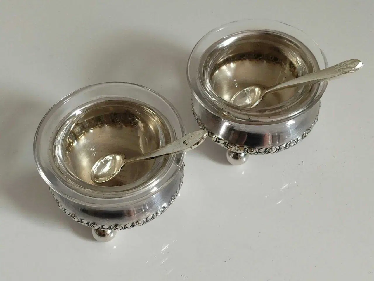 Billede 2 - 2 Stk. For sølvet kobber saltkar med Glas indsats 