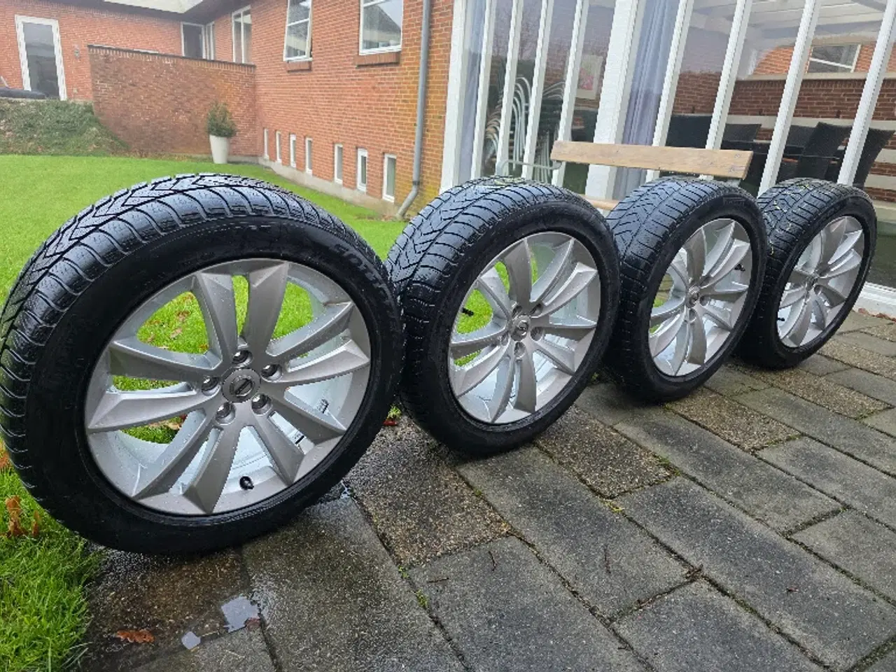 Billede 2 - Fælge 5x108 17 tommer med Pirelli vinterdæk