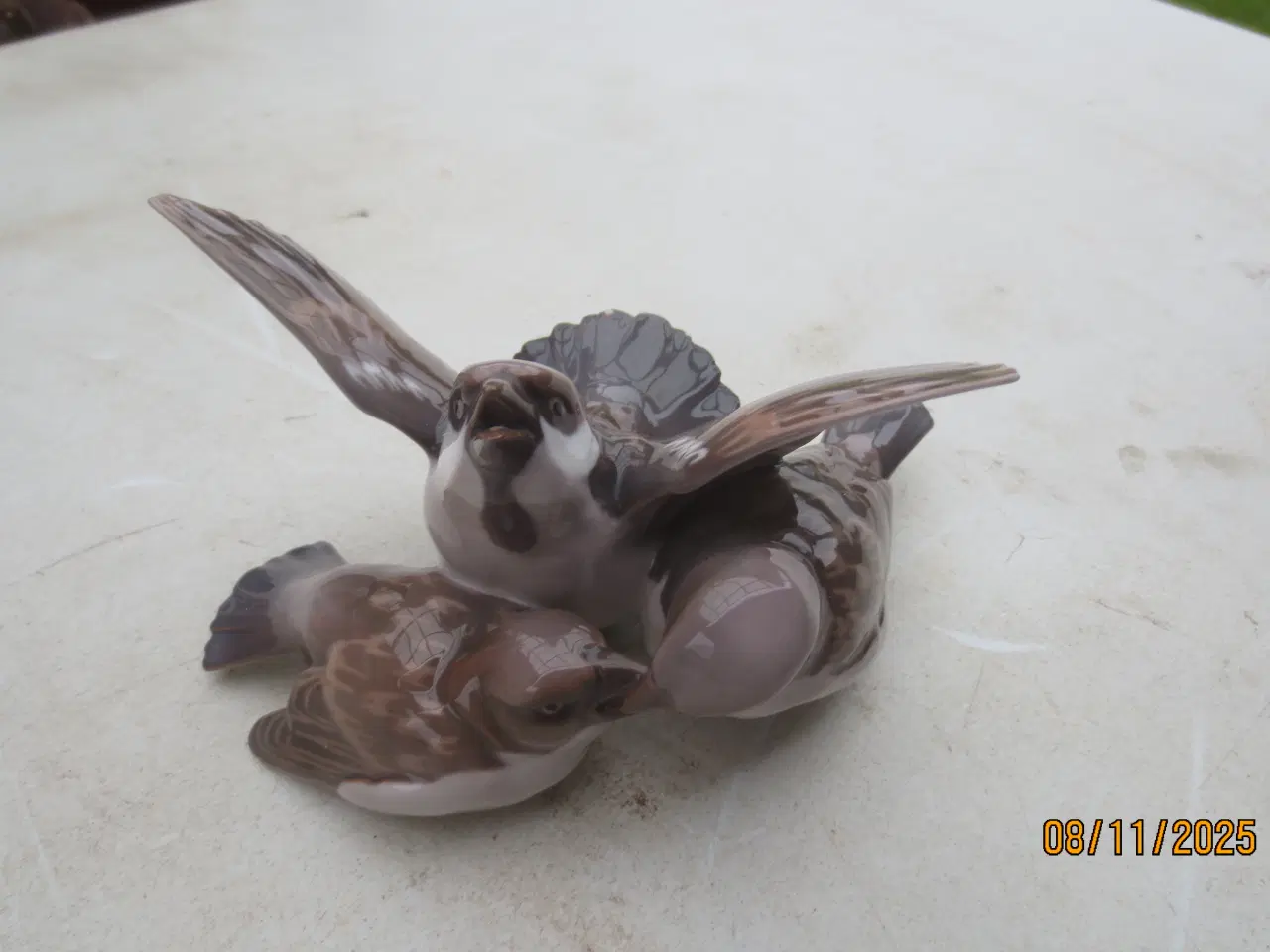 Billede 1 - 1 stk B&G Fugl mor med unger der spiser nummer 167