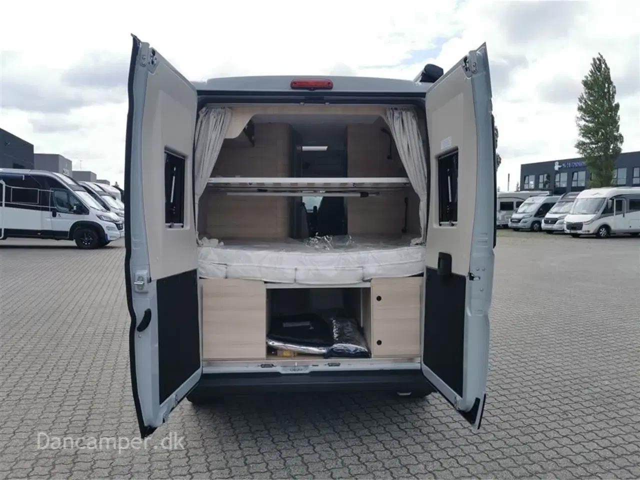 Billede 7 - 2024 - Chausson V594 Max   Flot nyt design - van med to dobbeltsenge på tværs i køjesystem. 2,2, L motor , 140 HK, articpakke, solcelle og markise m.m.
