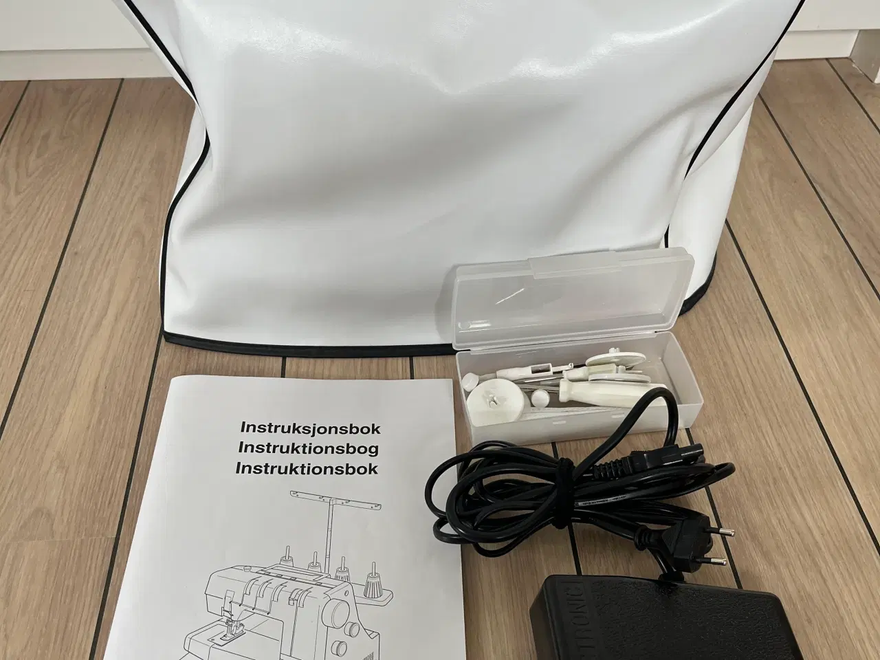 Billede 2 - Coverstitch symaskine